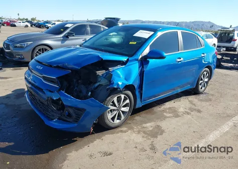 2022 Kia Rio S z USA, uszkodzony, nr VIN 3KPA24AD3NE438341
